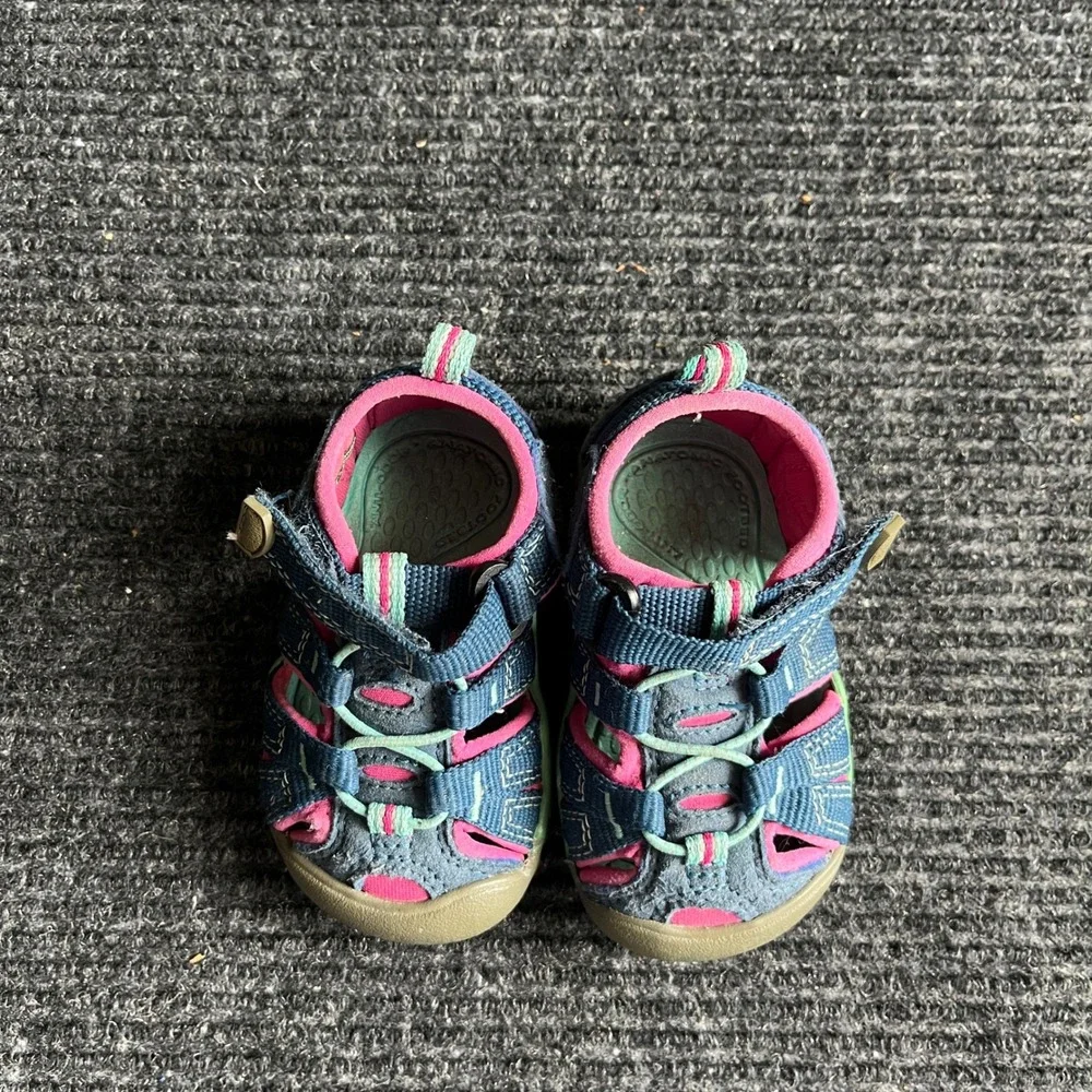 Keen Seacamp II CNX Water Sandals Toddler 4 Blue Pink Excellent Hybrid Hiking